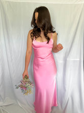 Load image into Gallery viewer, Tessa Midi Dress
